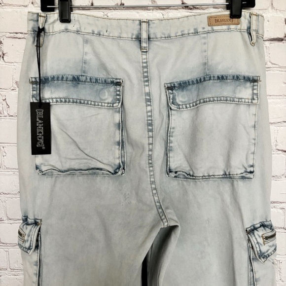 BLANK NYC Franklin Rib Cage Light Blue Jeans with Oversized Cargo Pockets--28 - Picture 6 of 15